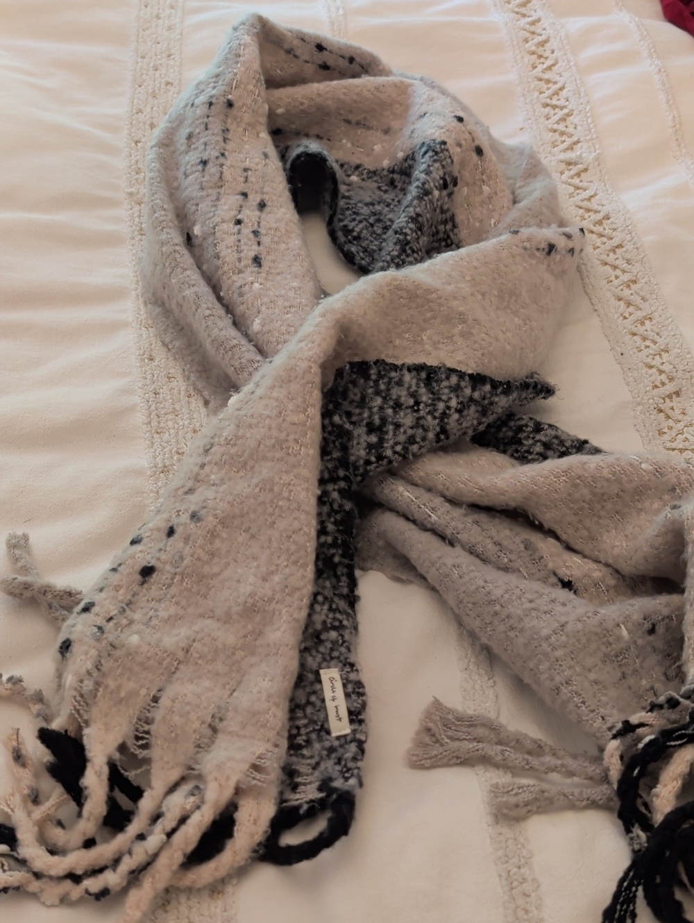 Cozy Two-Tone Gray Fringe Wrap Scarf - Unbranded